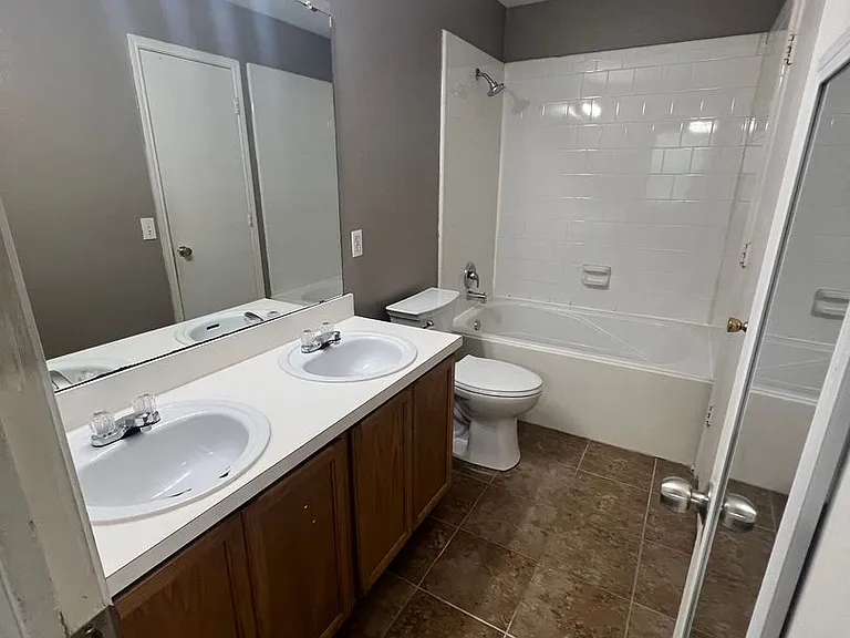 1004 Wintercreek Dr — Photo 22