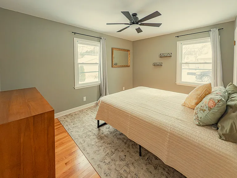 8359 Gridley Ave — Photo 11