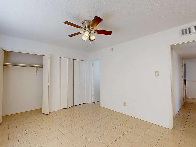 6925 Escondido Dr #B — Photo 14