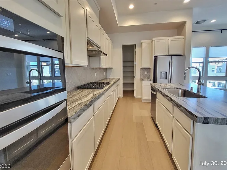 643 Fortis Creek St — Photo 5