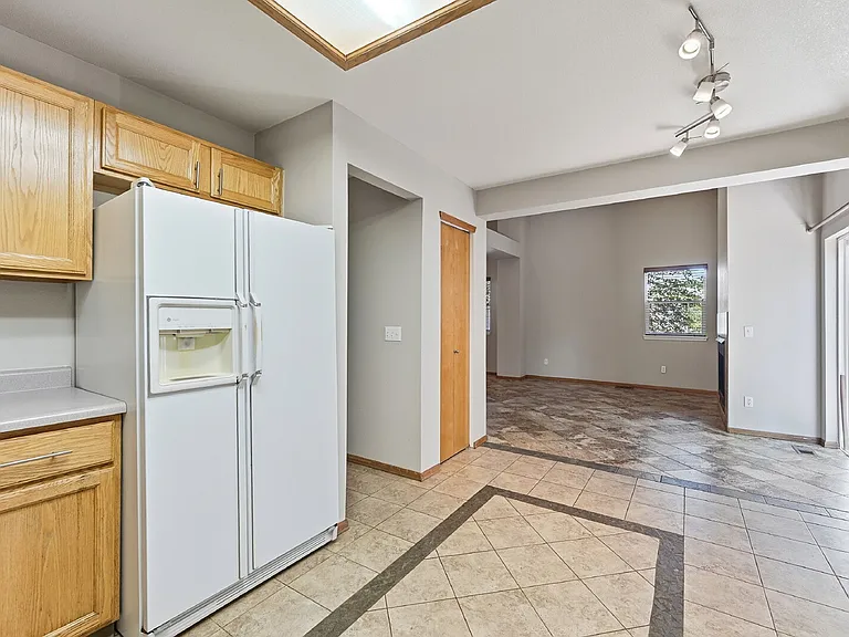 17624 Peyton Dr — Photo 13