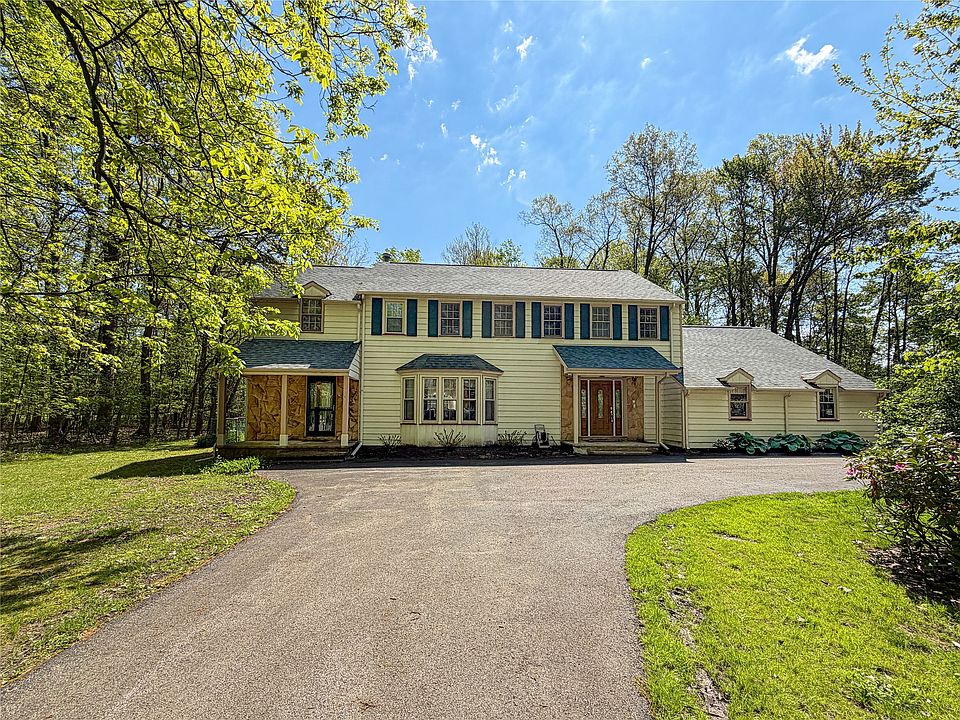 1st image of 438 Edgewood Dr