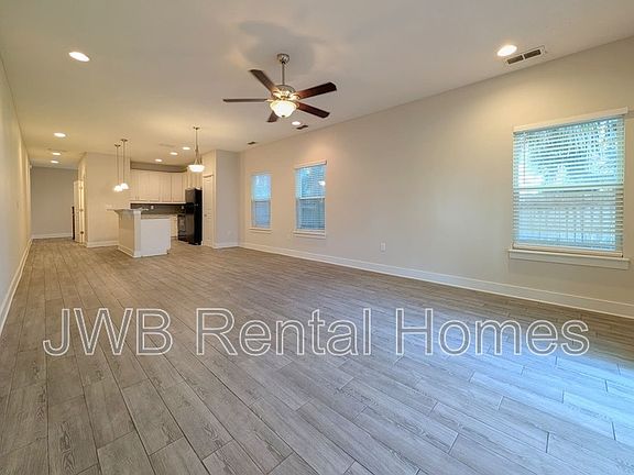 3rd image of 631 2nd Ave S