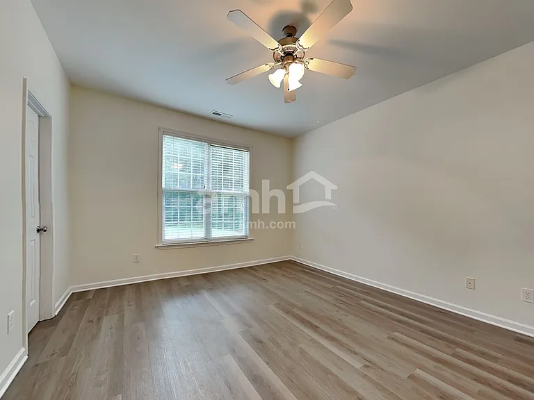 85 Tuscarora Ln — Photo 9