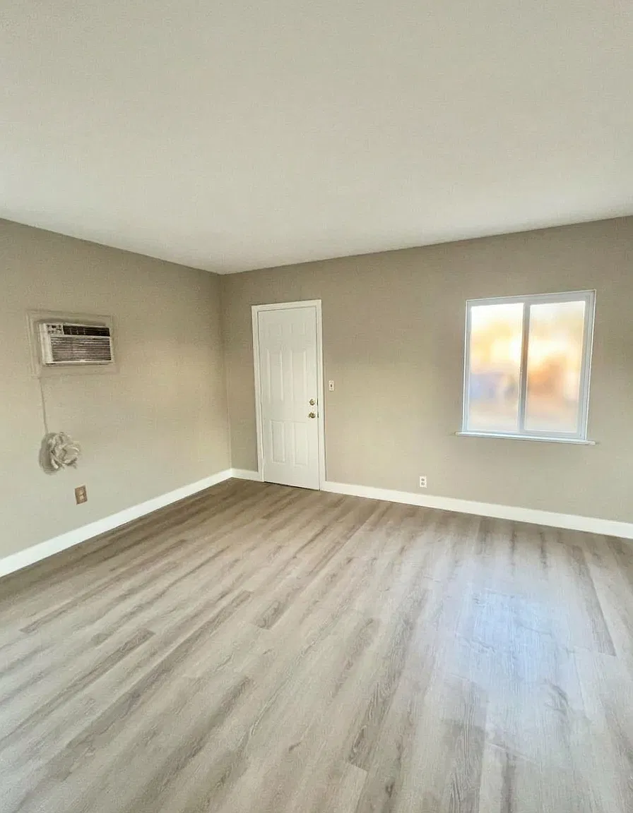 1 bed, 500 sqft, $1,300 — Photo 4