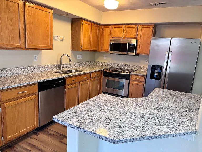 100 White Cedar Ln — Photo 3