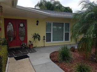 1090 McCarty St, Dunedin, FL 34698