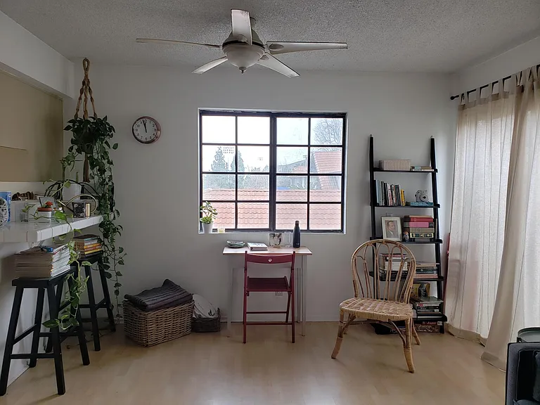 1013 W Linden St #18 — Photo 4