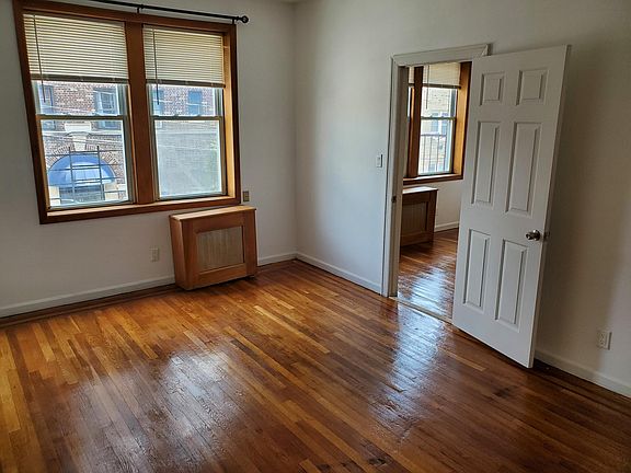 3rd image of 39 74th St APT B3