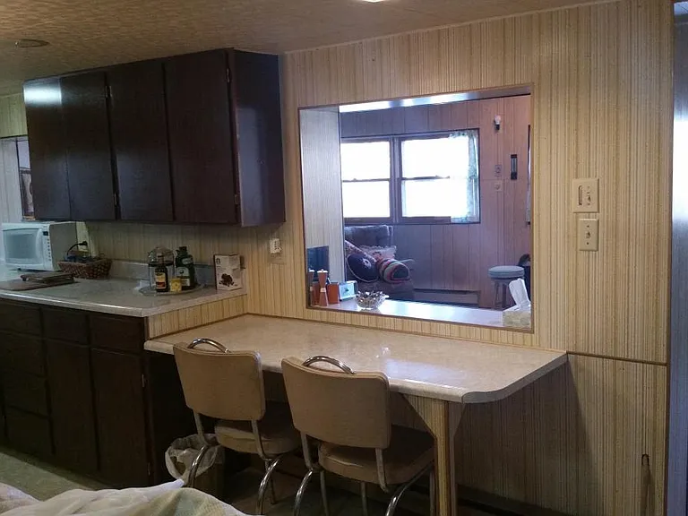 Breakfast Bar overlooks Den and River Views