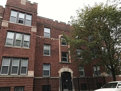635 E 50th Pl #2 Photo 1