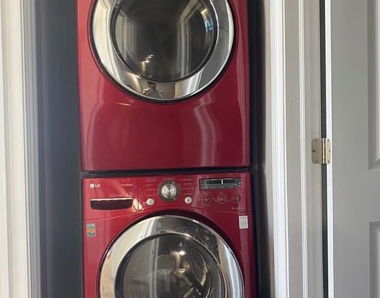 5th image of 1215 W Gunnison St APT 314