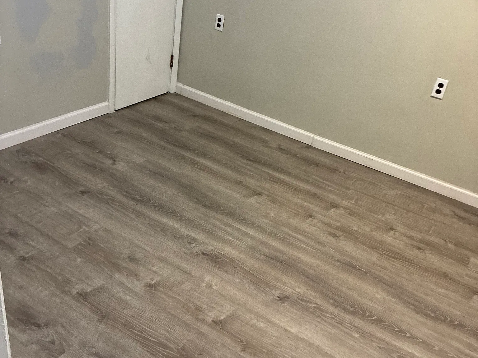 131 Wood St — Photo 4