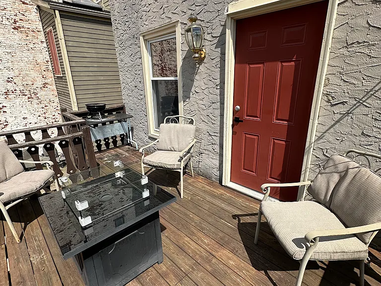 2415 Vine St #2 — Photo 25
