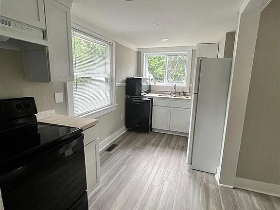 2nd image of 1325 E 15th Ave