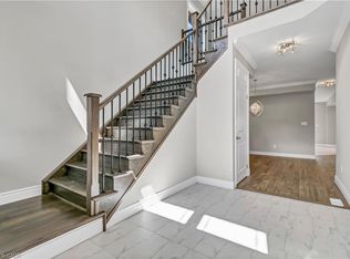 4 Mentino Ct, Hamilton, ON