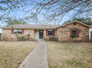 412 Harvey St, Crowley, TX 76036