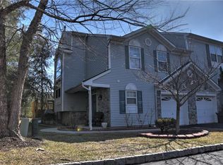14 Bridgepointe Dr #14, South Amboy, NJ 08879
