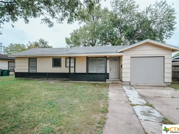 1505 Bowie Dr, Victoria, TX 77901
