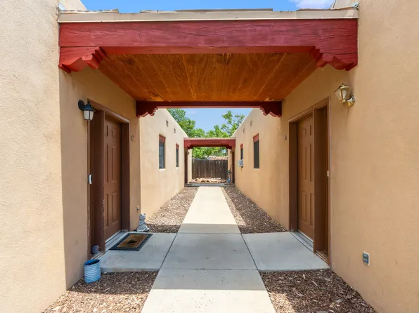 4301 Calle Andrew, Santa Fe, NM 87507