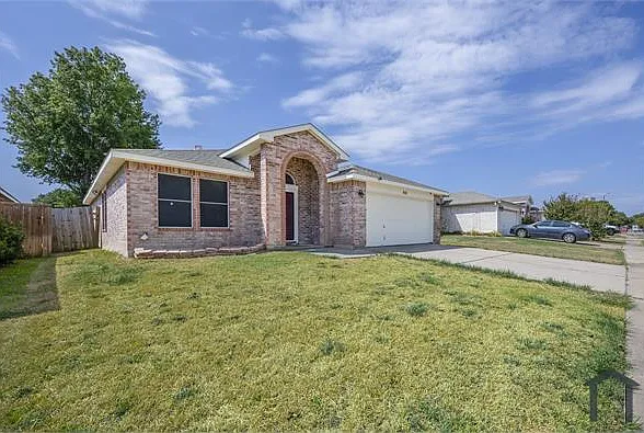 3 bed, 1666 sqft, $2,400 — Photo 1