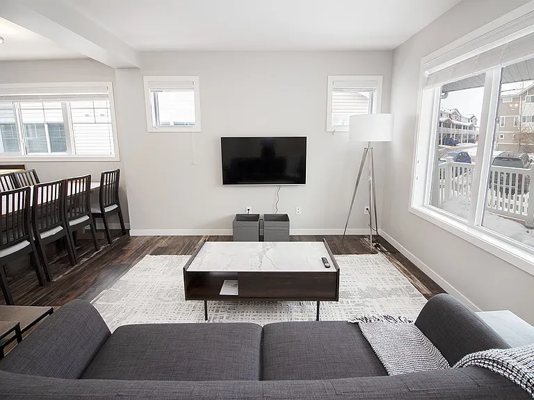 100 Southview Cres #1401 — Photo 36