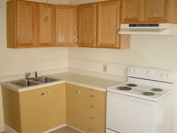 4th image of 108 N 28th Ave W #1