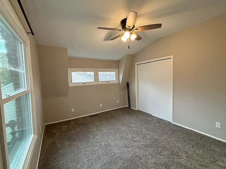 103 N Greenfield Ave — Photo 19