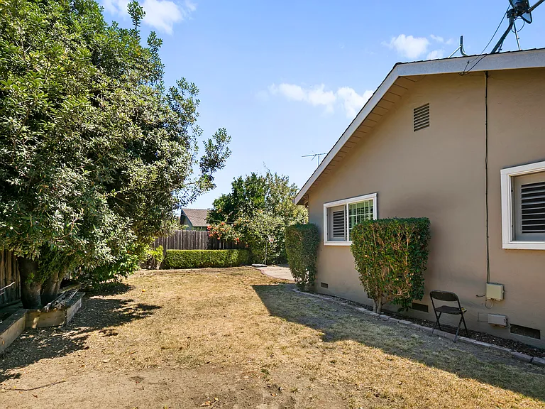 1319 Wylie Way — Photo 19