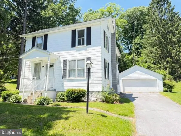 13395 Pennersville Rd, Blue Ridge Summit, PA 17214