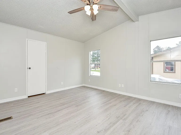 12754 Roy Harris Loop — Photo 8