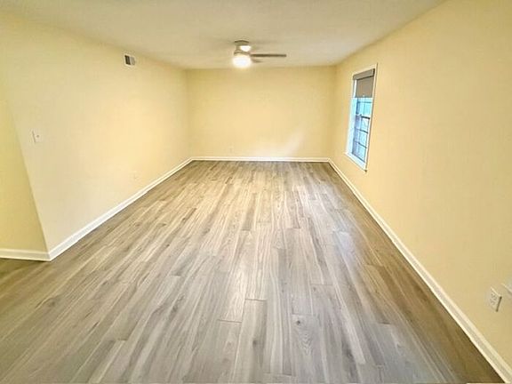 2nd image of 5676 Quince Rd APT 12