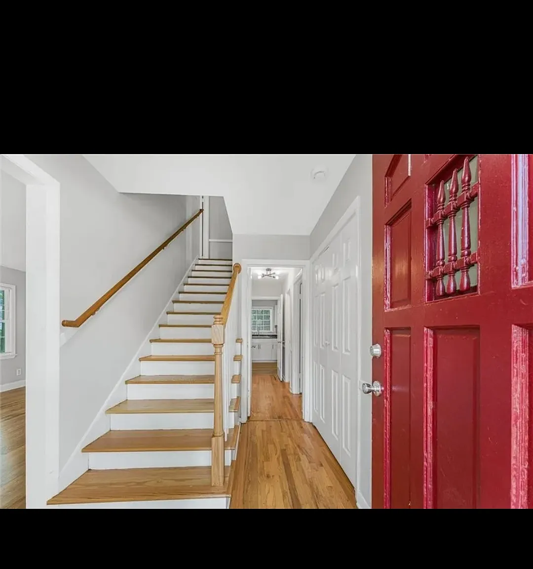 4 bed, 2267 sqft, $1,300 — Photo 2