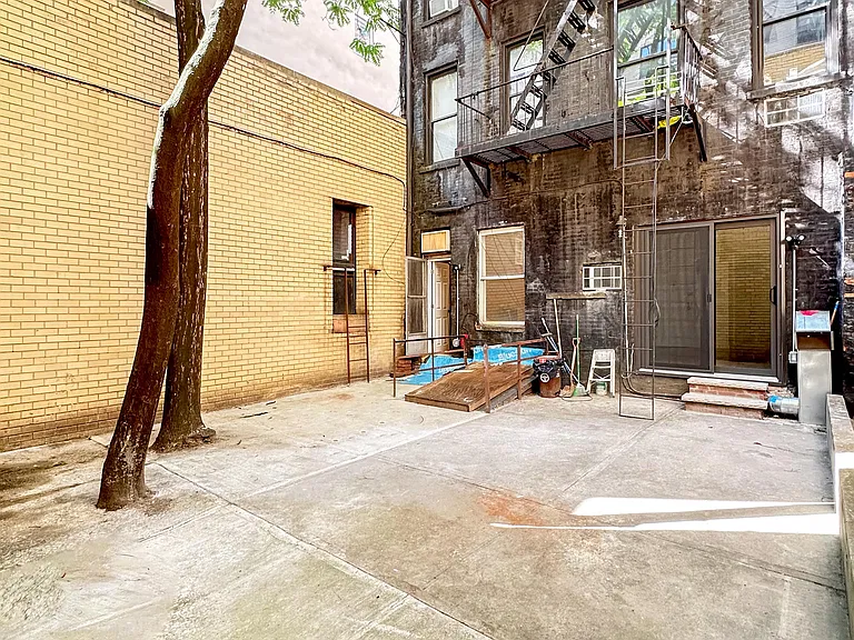 354 E 81st St #A — Photo 10