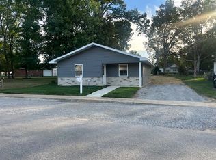 213 S Sassafrass St, Dexter, MO 63841
