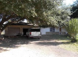604 S Robinson Ave, Jewett, TX 75846