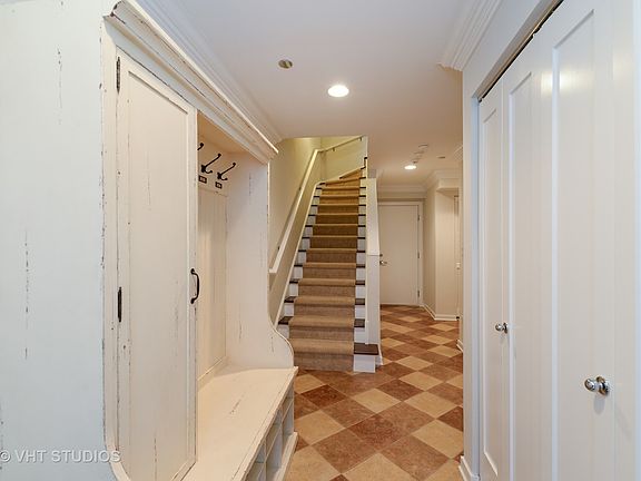 2nd image of 2900 N Paulina St