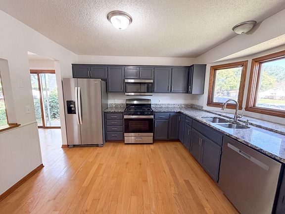 2nd image of 7537 Fairfield Rd N