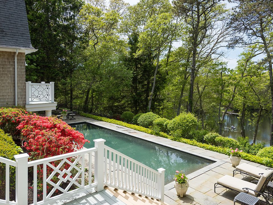 904 W Falmouth Highway, Falmouth, MA 02540 MLS 22300700 Zillow