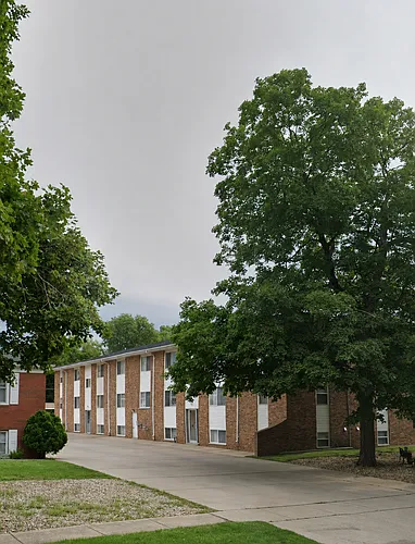 1208-1210 E Grove St #104 Photo 1