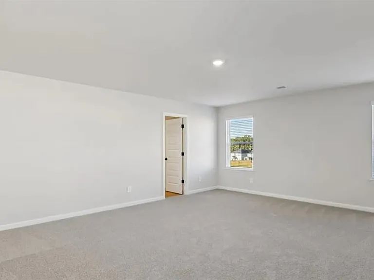 2828 Sweet Red Cir — Photo 10