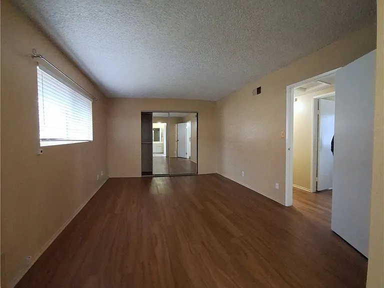 227 N Wabash Ave — Photo 12