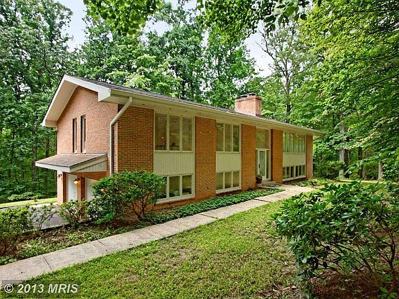 2nd image of 6800 Glencove Dr