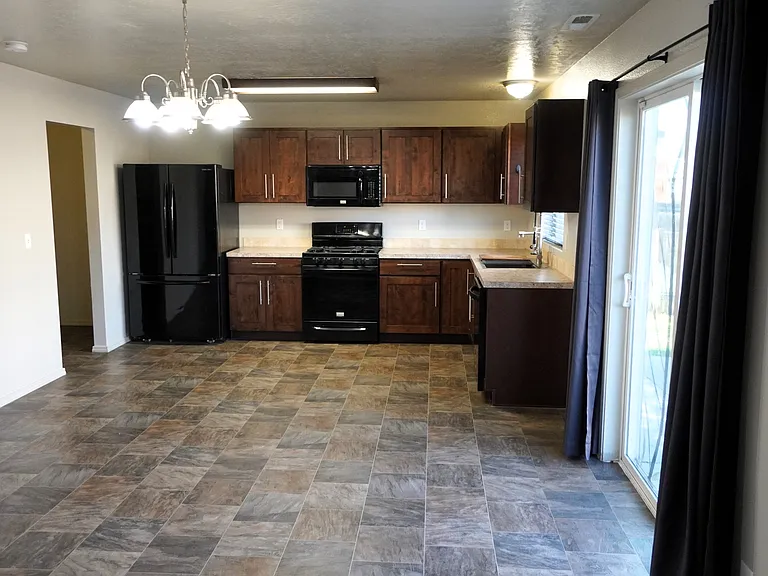 10686 Ice Springs St — Photo 3
