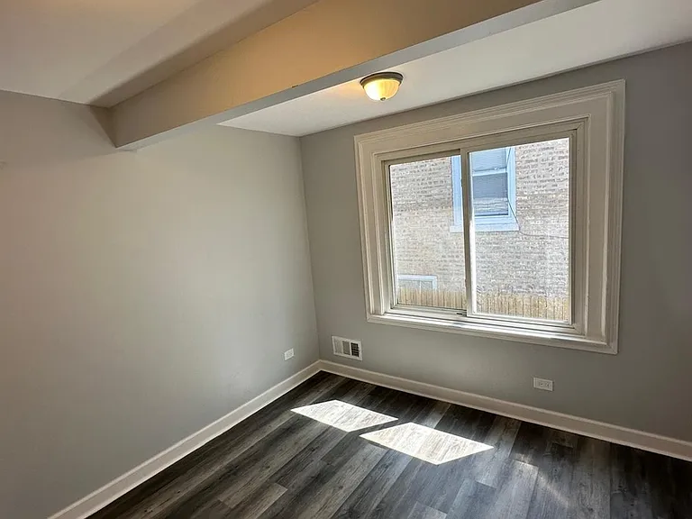 2922 N 74th Ave — Photo 13