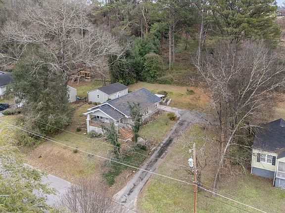 2nd image of 3716 Lamar Ave