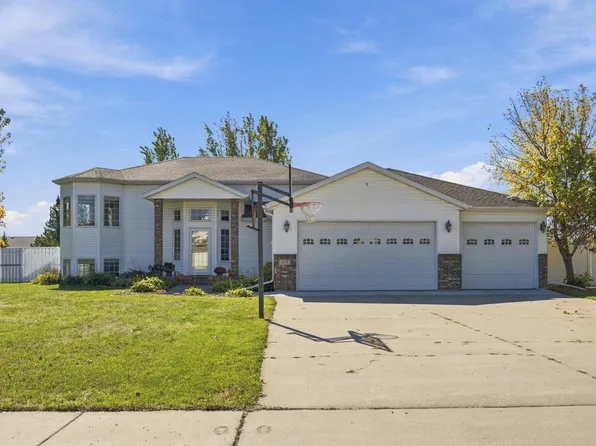 433 Prescott Ln, West Fargo, ND 58078