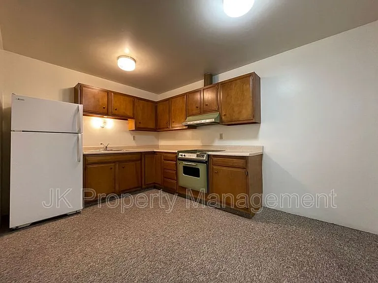 1110 2nd Ave S #5 — Photo 2