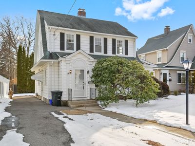 327 Meadowbrook Road, Fairfield, CT, 06824