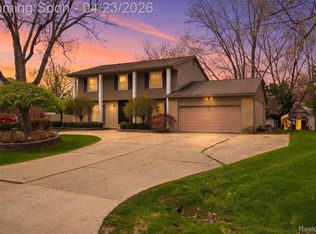 5701 Tequesta Ct, West Bloomfield, MI 48323